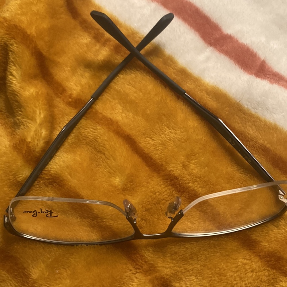 Lightweight charcoal RayBan frames - Picture 3 of 7